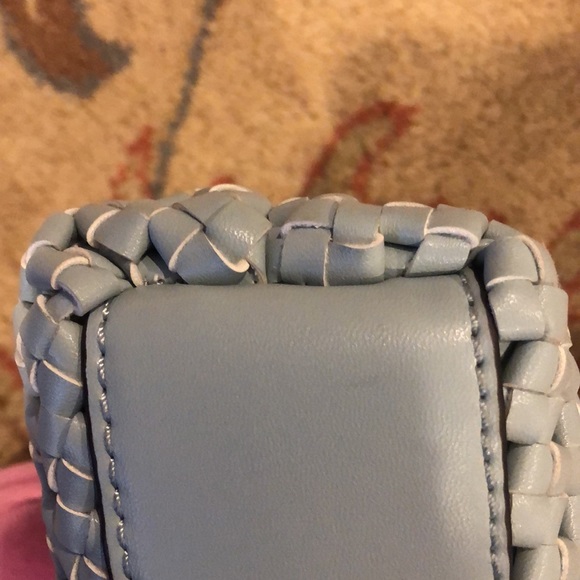 NWT Robins egg blue Guess vegan leather woven bag. - Picture 7 of 11